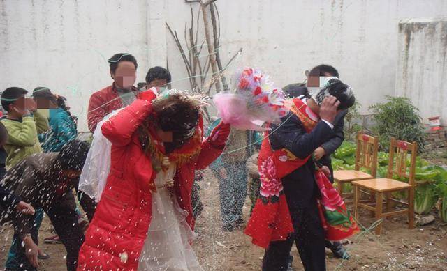 案例:男子嫌弃三婚妻子非处女,家暴6年后死于一根钢筋成悲剧_刘某菊
