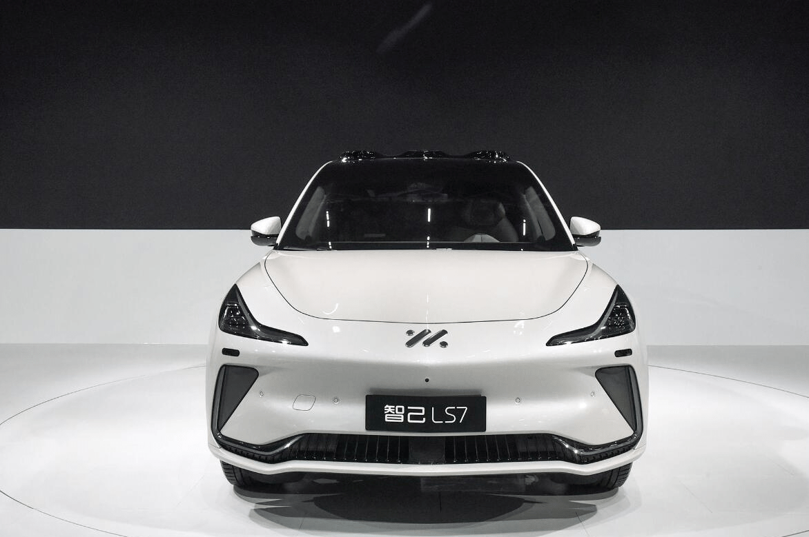 配置丰富要素齐全,智己LS7上市售30.98万元起_搜狐汽车_搜狐网