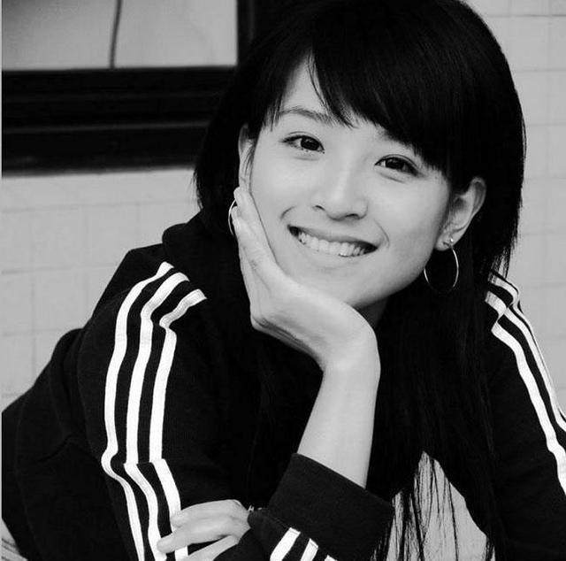 江疏影闺蜜,胡歌小师妹,唯一一个因不堪语言暴力退出贵圈的女星_赵霁