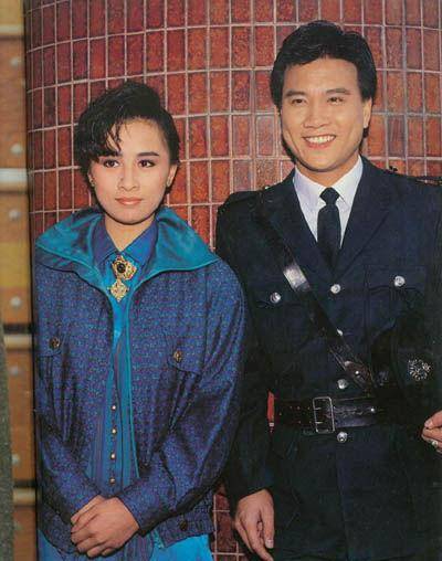 万梓良从小被父母抛弃,娶小16岁空姐,如今患病苍老认不出_恬妞_周星驰