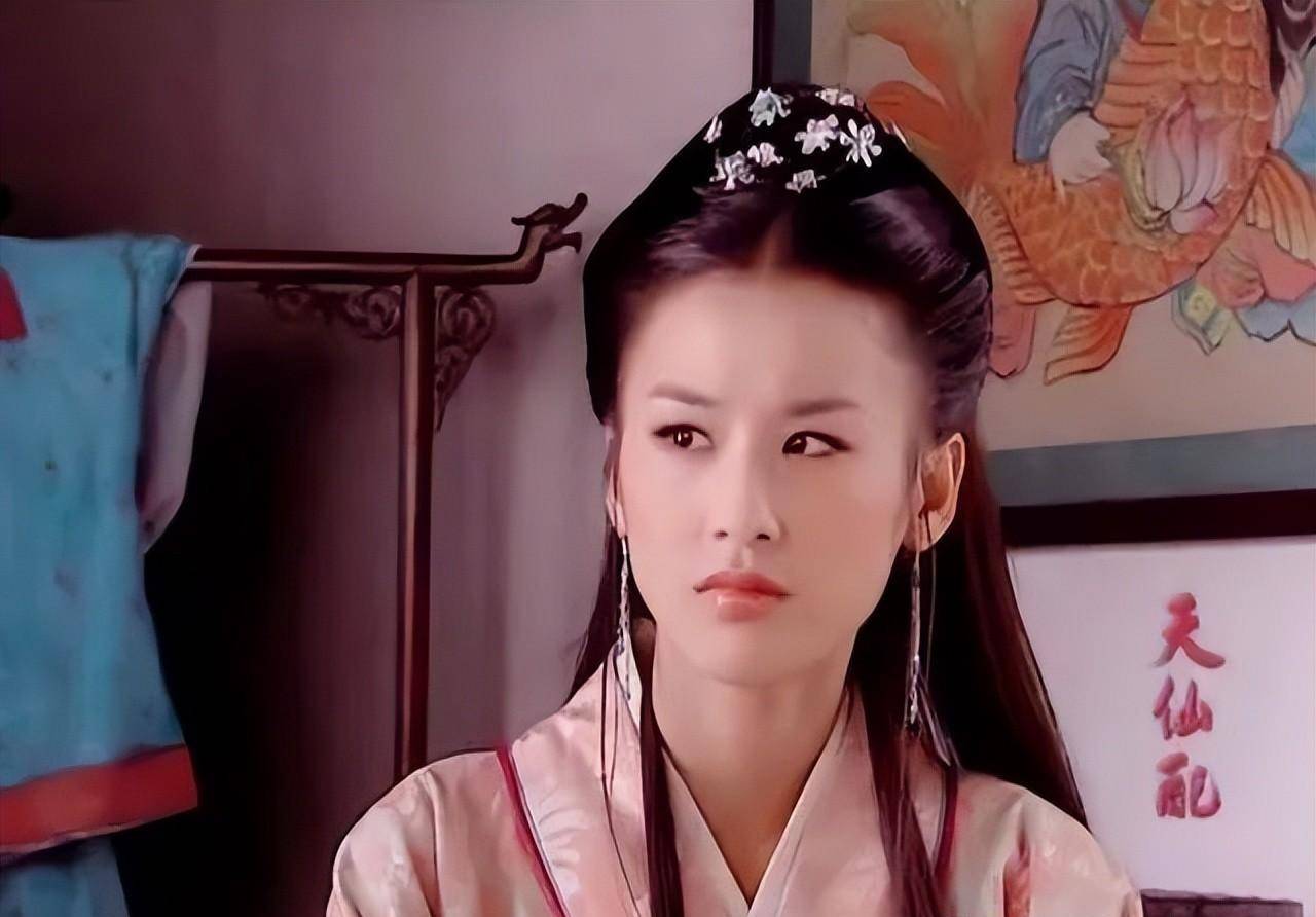 演员们的颜值都特别高,女演员人均绝色,黄圣依饰演的七仙女容貌绝美