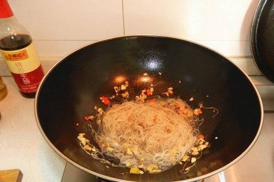 这道菜，开水焯一下就能吃，5分钟上桌，补***、养胃、增强免疫力(图8)