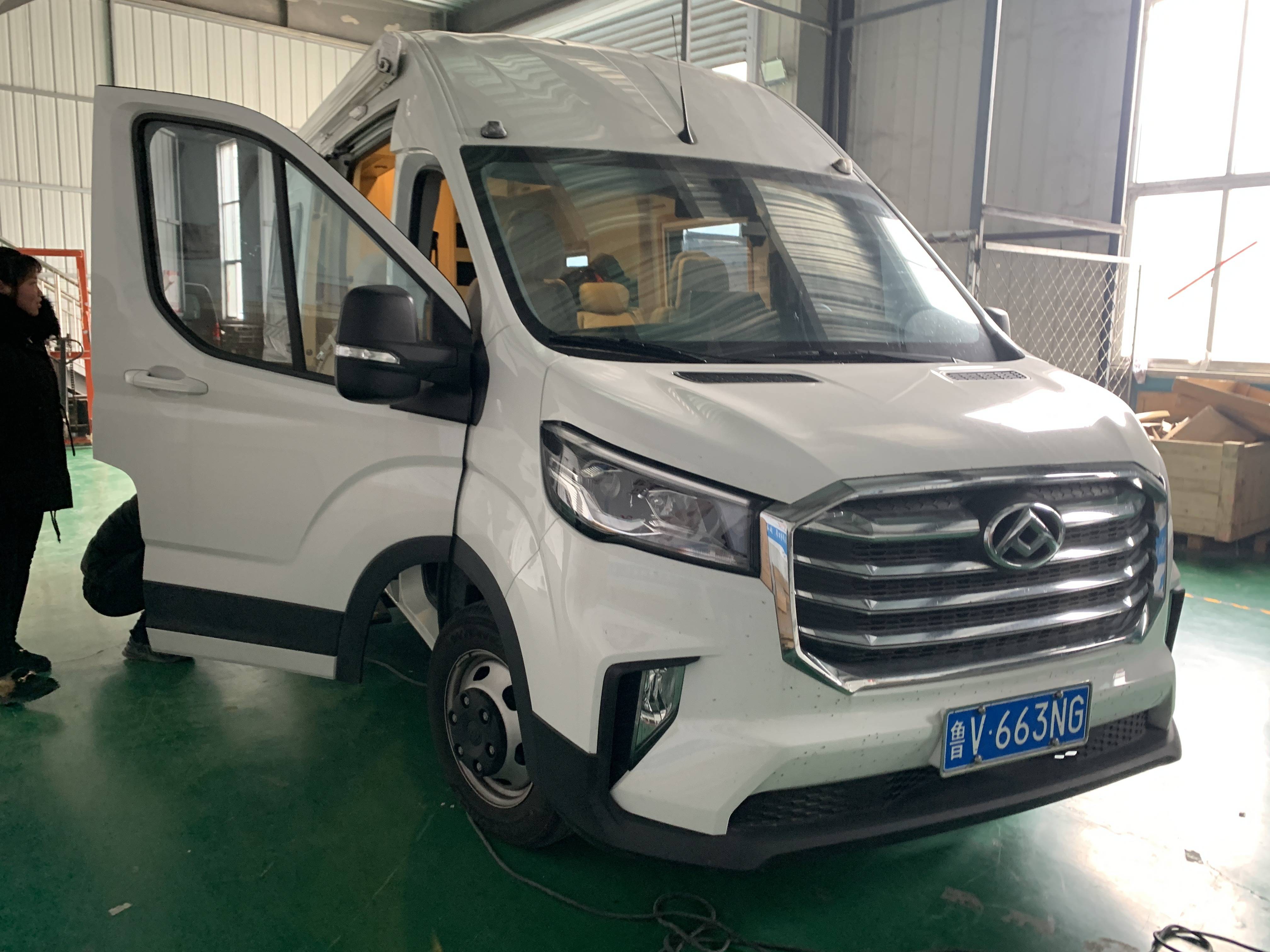 超高颜值大通V90改装旋转升降座椅_搜狐汽车_搜狐网