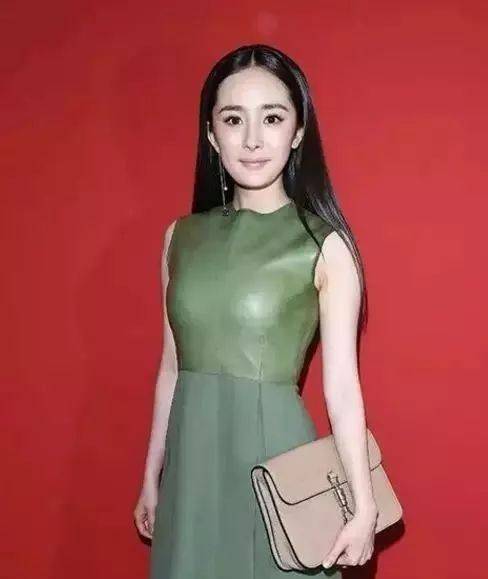 邓超说他亲自问过杨幂的胸有多大,得到的答案是—39d.