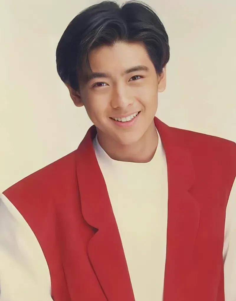 2月21日,林志颖刘荷娜16年后再同框,杨幂新发色揭晓你猜到了吗_吴倩