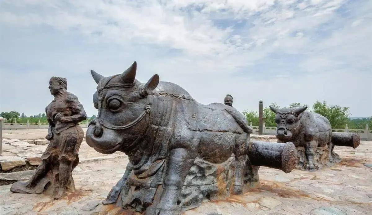 唐朝70吨"黄河铁牛"捞出后,整日露天摆放却不保护?