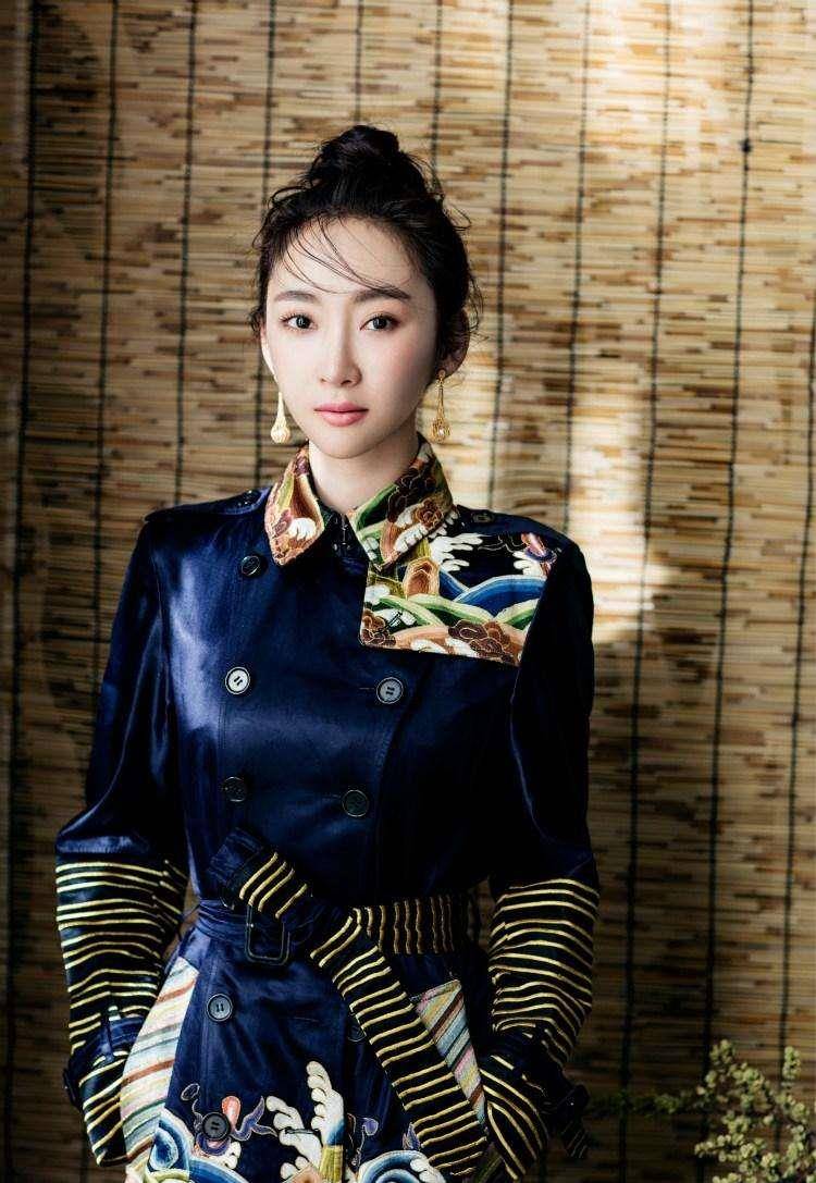 皇室血统的她从不接清宫戏,却为刘德华破例演一次格格_爱新觉罗_启星