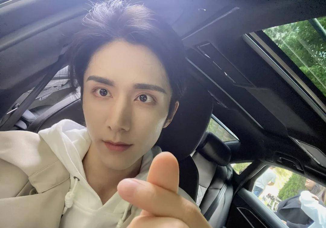 小八卦,时代少年团,张新成,刘浩存,迪丽热巴,姚安娜_营销_公主_团队