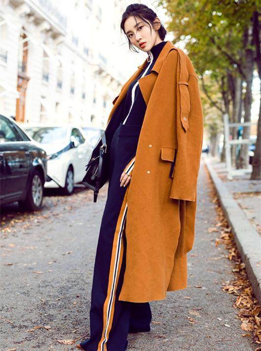 唐艺昕的外套都是披着的,她披过哪些衣服?