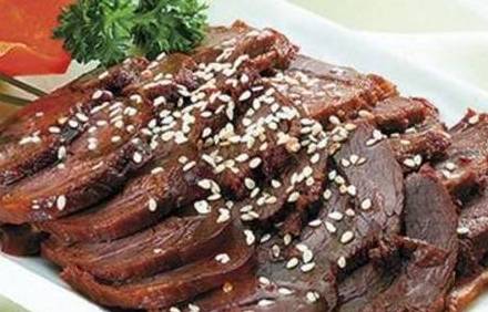 昨天送老婆回娘家，岳母中午做的饭菜真好吃！(图1)