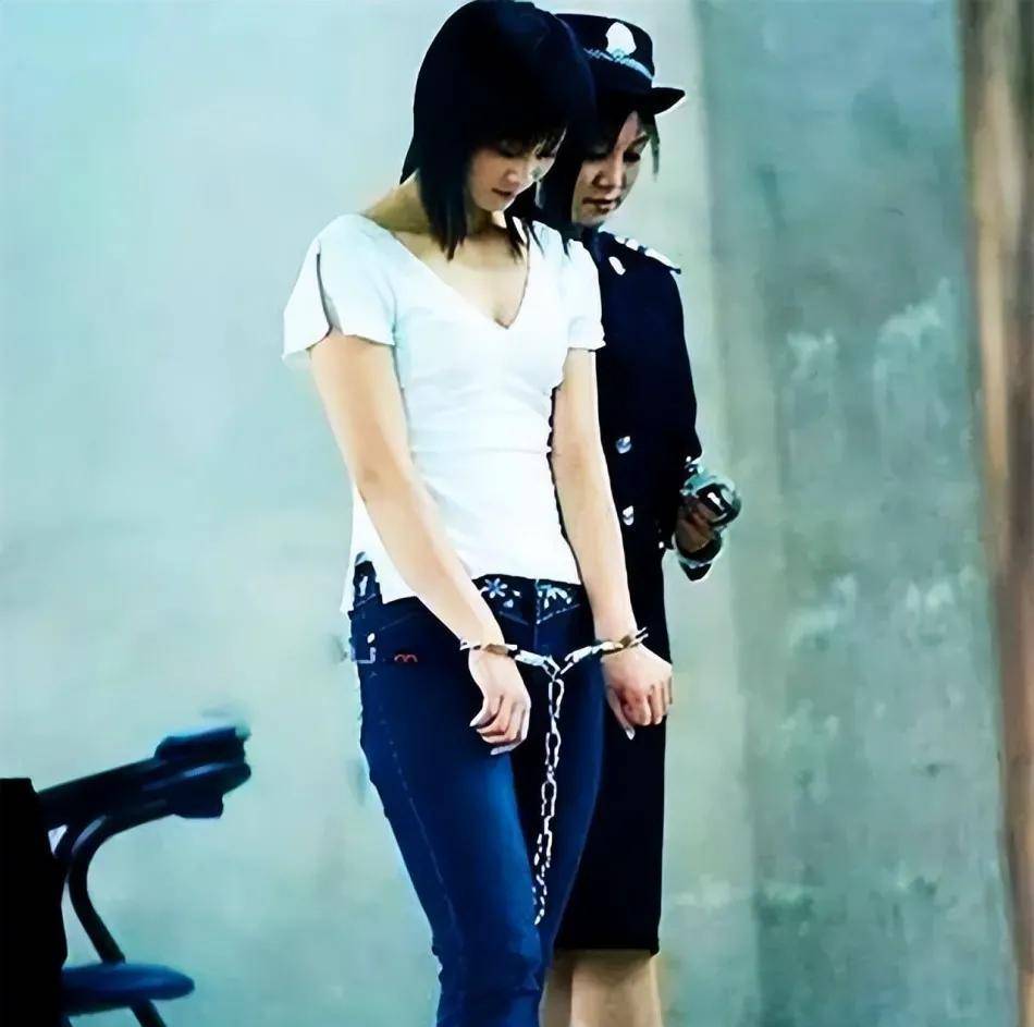 她,被枪决后"离奇复活",父母跪求法官"一死抵罪"