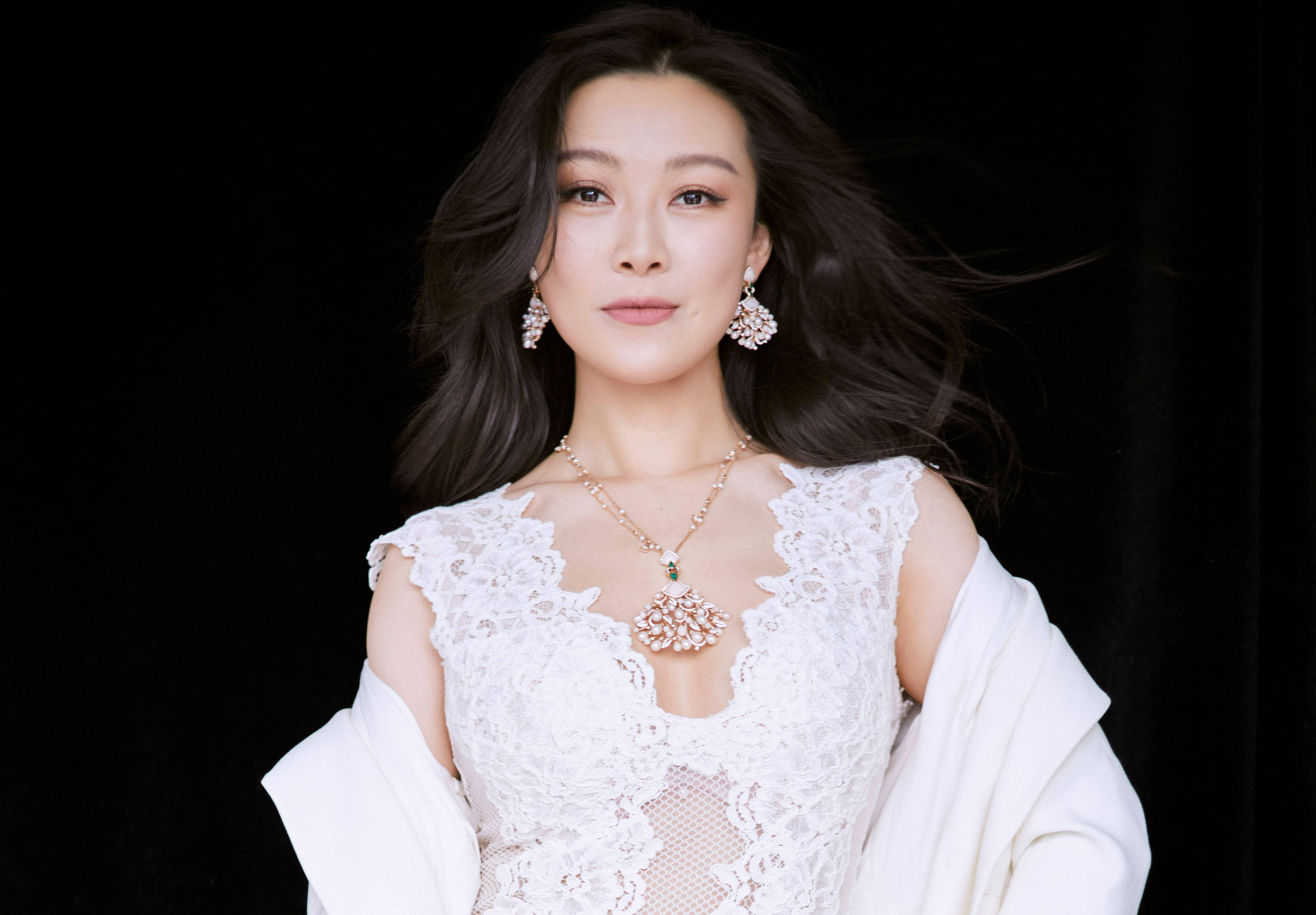 花腔女高音常思思 幻影白彰显东方隽永浪漫之美-搜狐大视野-搜狐新闻