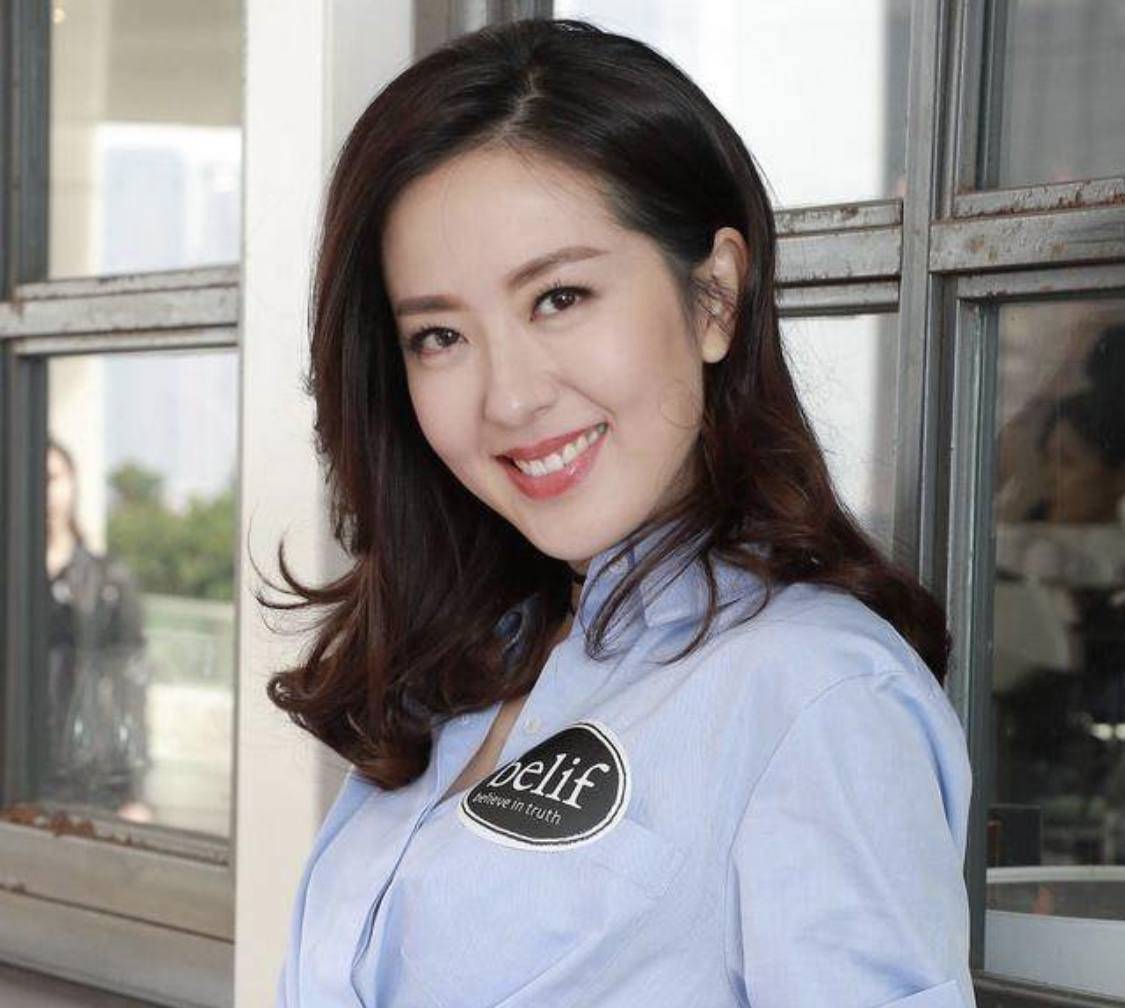 唐诗咏为拍《白色强人2》要隔离,好姐妹黄翠如亲自下厨煮美食_萧正楠