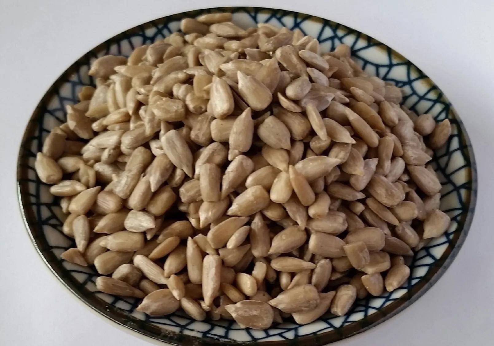 现在想想,小时候,虽然那只是一句玩笑话,但谁又能百分之百的保证瓜子