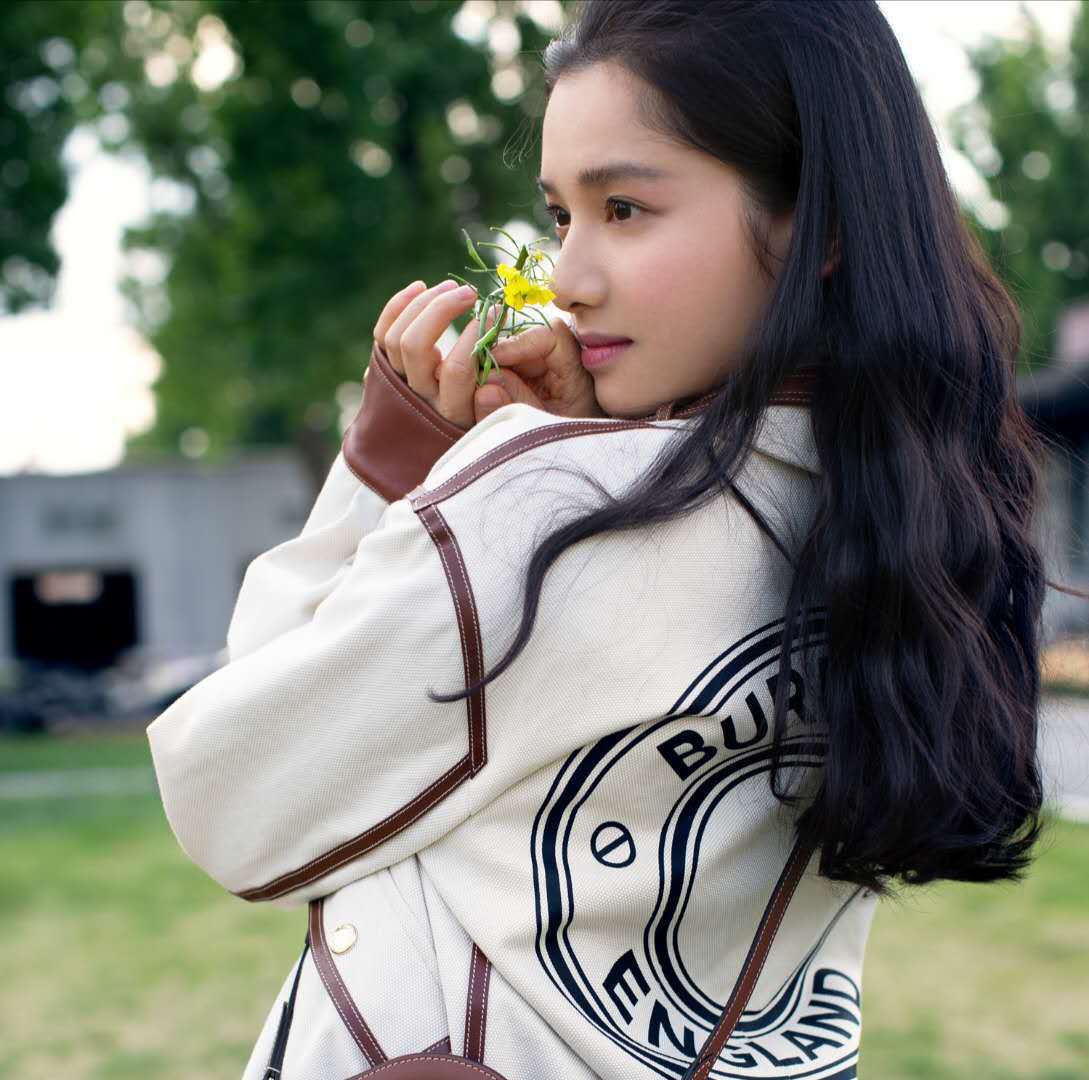 向往的生活被"欺负"的小美女,真实来头可不小,大二就被陈坤签了_张婧