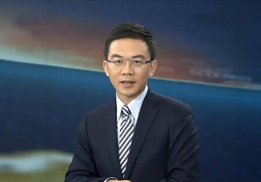 郎永淳,是一个家喻户晓的央视新闻主持人,从《新闻30分》到《新闻联播