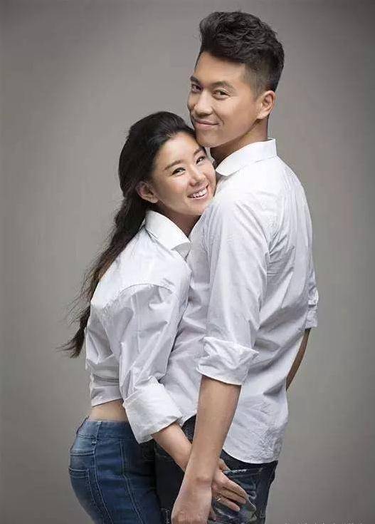 李小萌从2000年开始拍摄电影出道,到现在已经21年了,她先后参演了很多