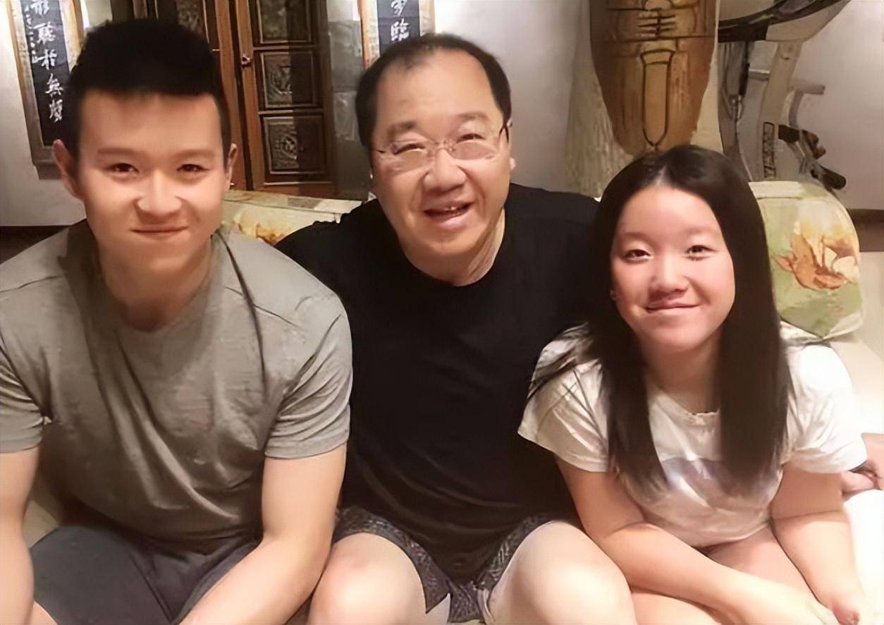 谌容:女婿女儿无情无义,儿子儿媳的做法让人泪目_陈蓉_范荣康_梁左