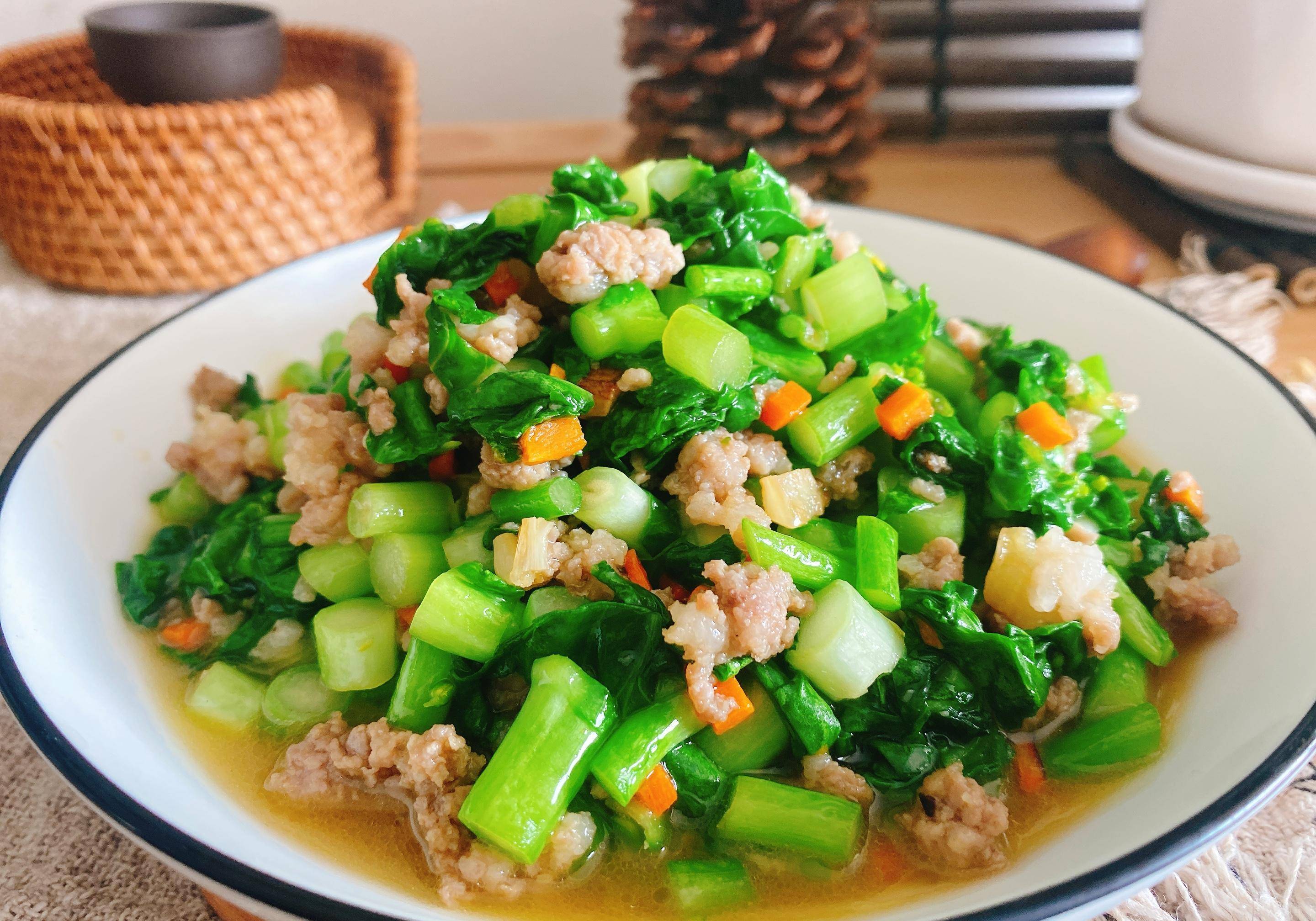 【肉沫炒菜苔】下面分享3个做法,一起来看看吧~菜苔也叫菜心,在南方