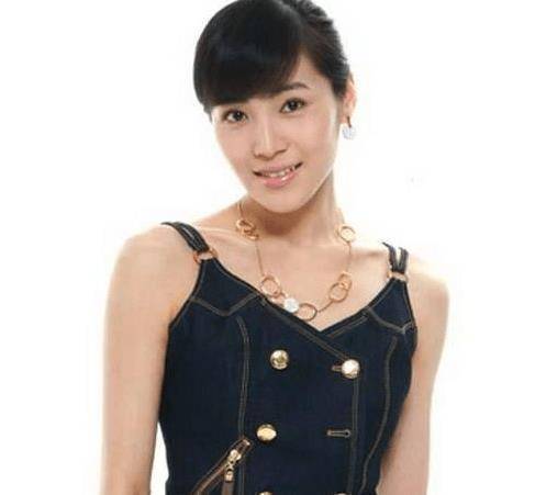 她是刘德华身后的女人,16岁就跟着华仔,默默付出至今