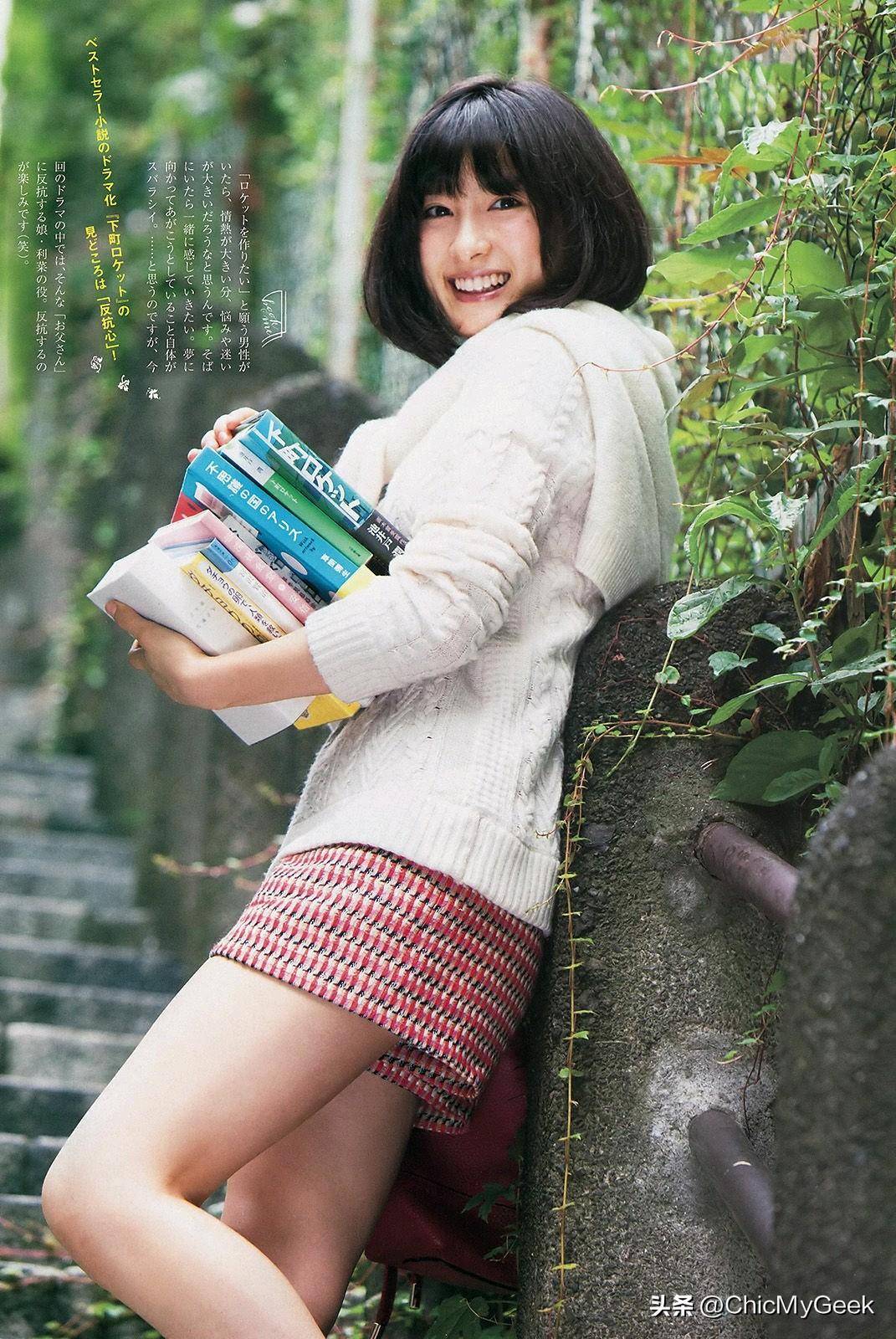 这部剧难怪能成Netflix全球冠军，火辣女神多到看不过来_手机搜狐网