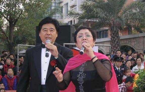 脑功能似80岁,3年神奇恢复,63岁时女儿却患癌离世_莉斯_王洁实_音乐