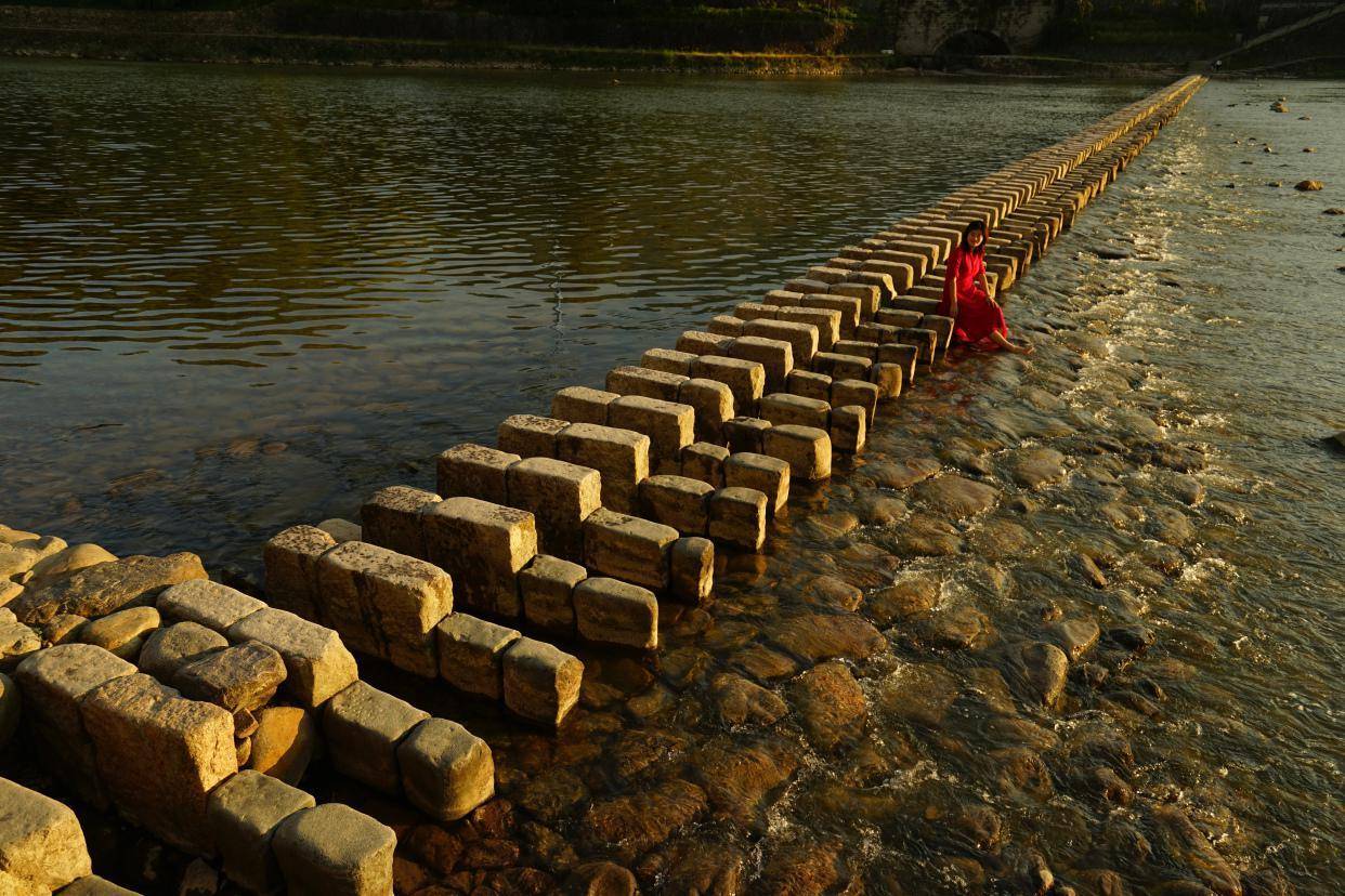 温州泰顺有一座石头桥,被誉为世界上历史最悠久的桥梁,上过春晚