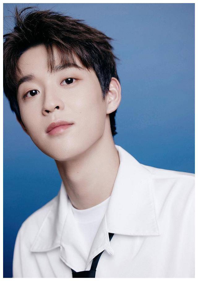 假爱豆塌房_张晓晗_虚拟_朋友