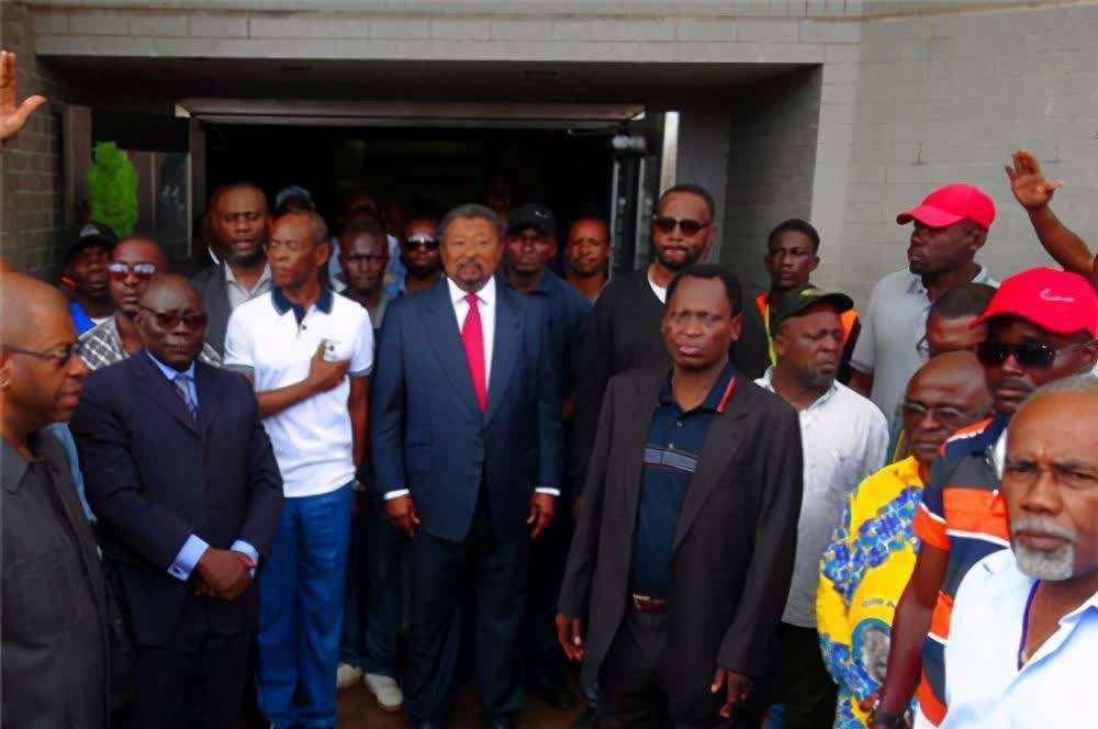 子让·平:娶非洲总统女儿,还与小舅子竞争总统之位_程加平_加蓬_工作