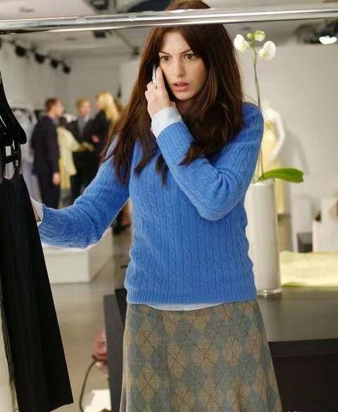 时隔多年,《穿普拉达的女魔头》里的秋冬穿搭还是这么好学_安迪_安妮