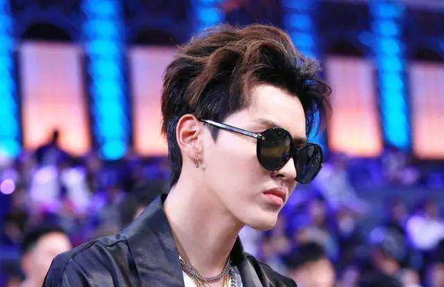 《青簪行》再起风波,番位阴霾未散,服饰又大受网友吐槽_吴亦凡_问题