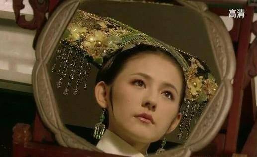 盘点古装美人对镜梳妆的,谁颜值最高_眼神_带着_房间