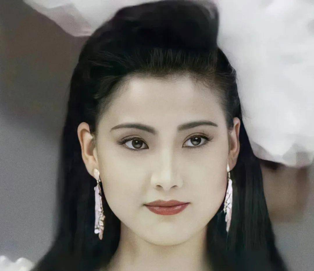 刘雯的"高级丑",映射出了全球模特圈的"审美降级"_国模_瞿颖_陈娟红