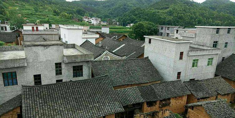 湖南的"私人豪宅"走红,号称"祁东之光",主人彭康衡富甲一方_生活_彭家