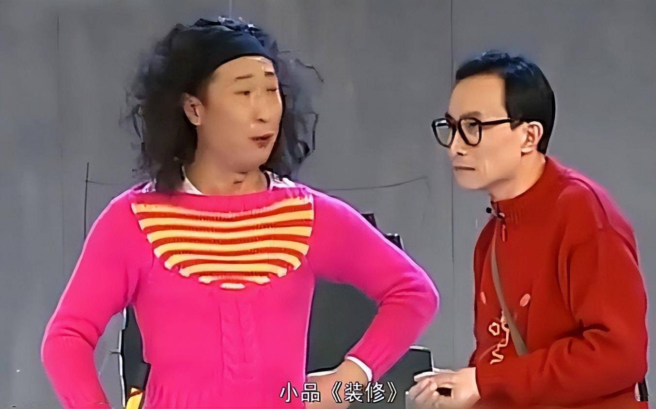 林永健,初次相识是在春晚上舞台上,一身女装的打扮,"干嘛呢,干嘛呢"