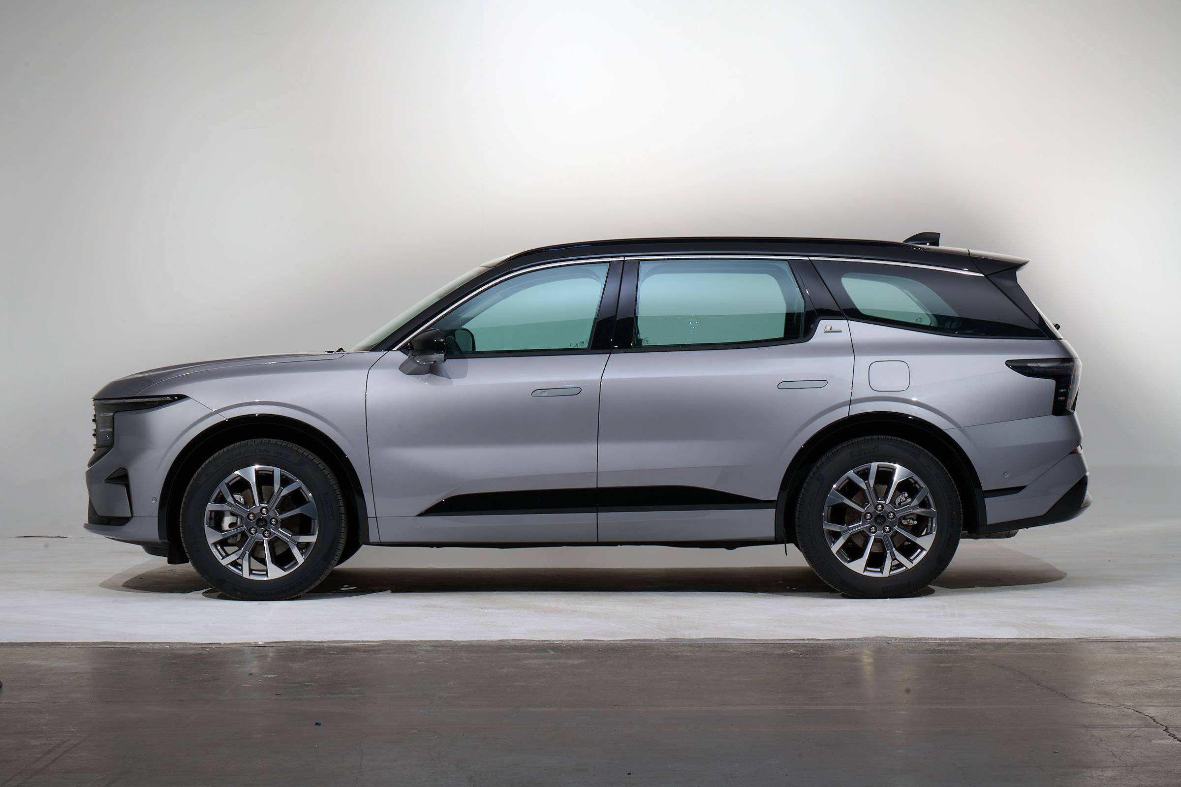 0t混动!轴距超汉兰达 长安福特锐界l官图正式发布!_搜狐汽车_搜狐网