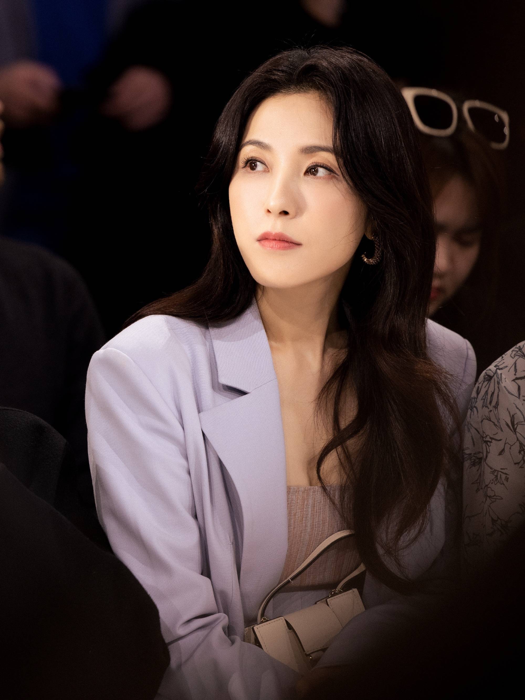 中戏第一校花46岁时美成了"妹妹",戏红人不红,却让无数人羡慕_曾黎