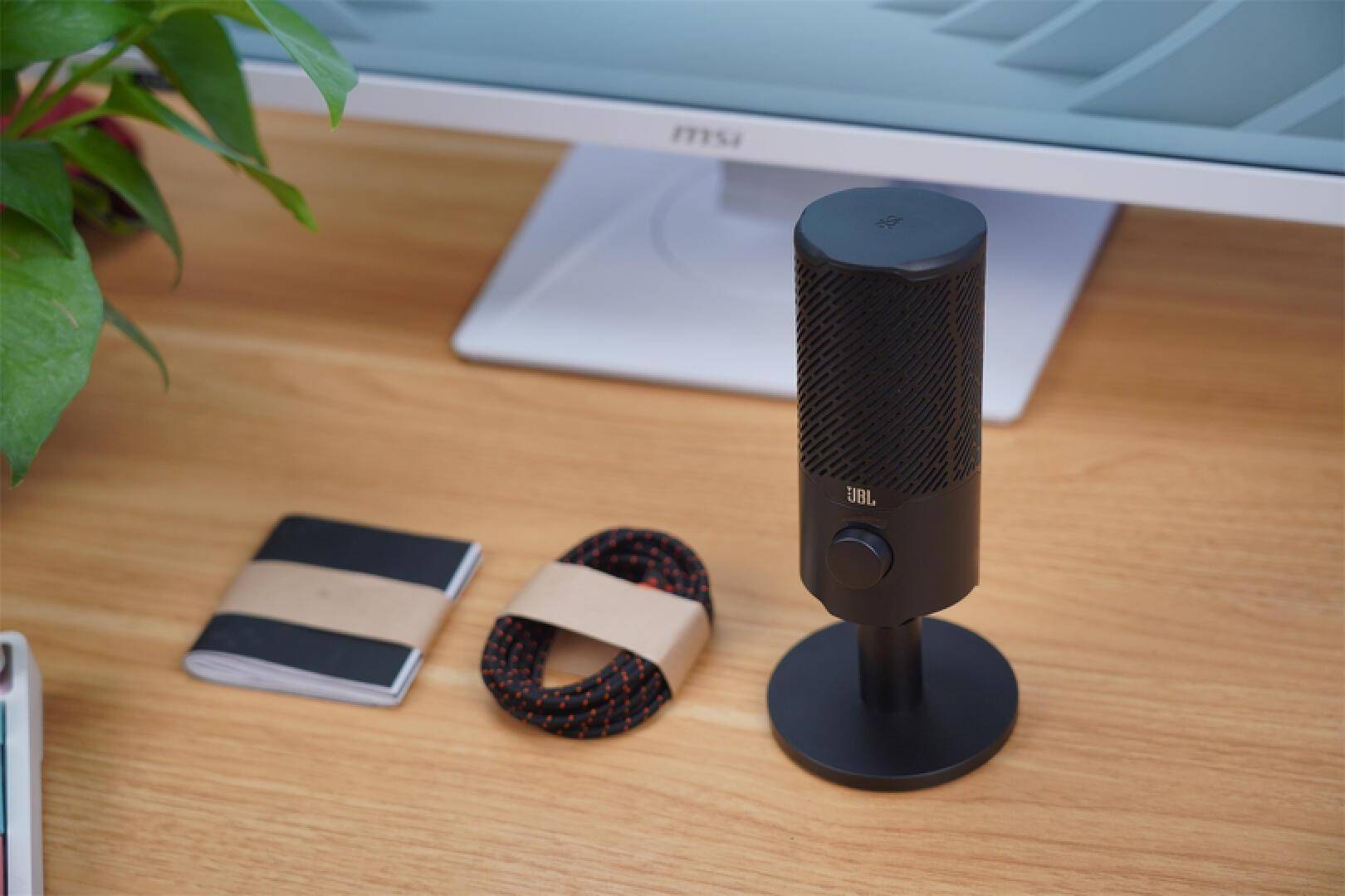 生产力工具,收音利器,jbl quantum stream电容麦克风堪比专业级_支持