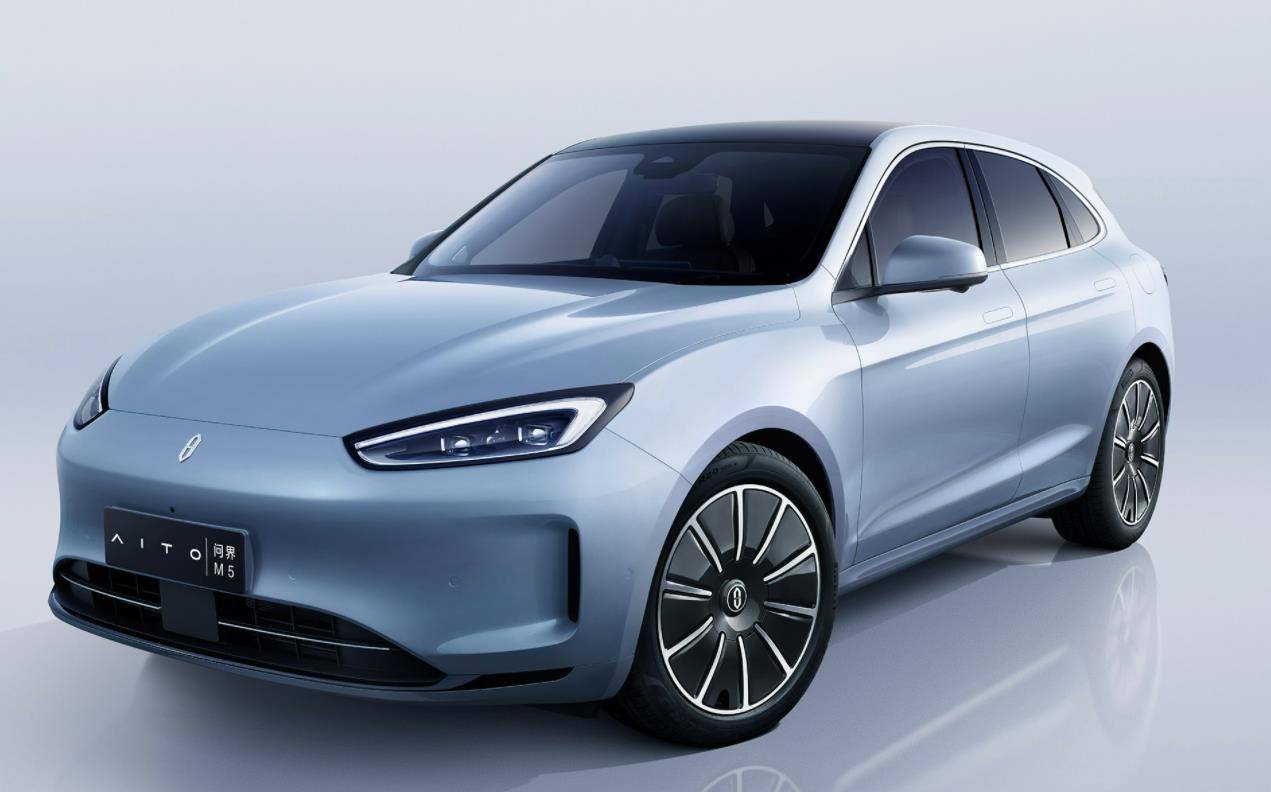 华为与赛力斯深化合作,未来要年产百万该咋看?_搜狐汽车_搜狐网