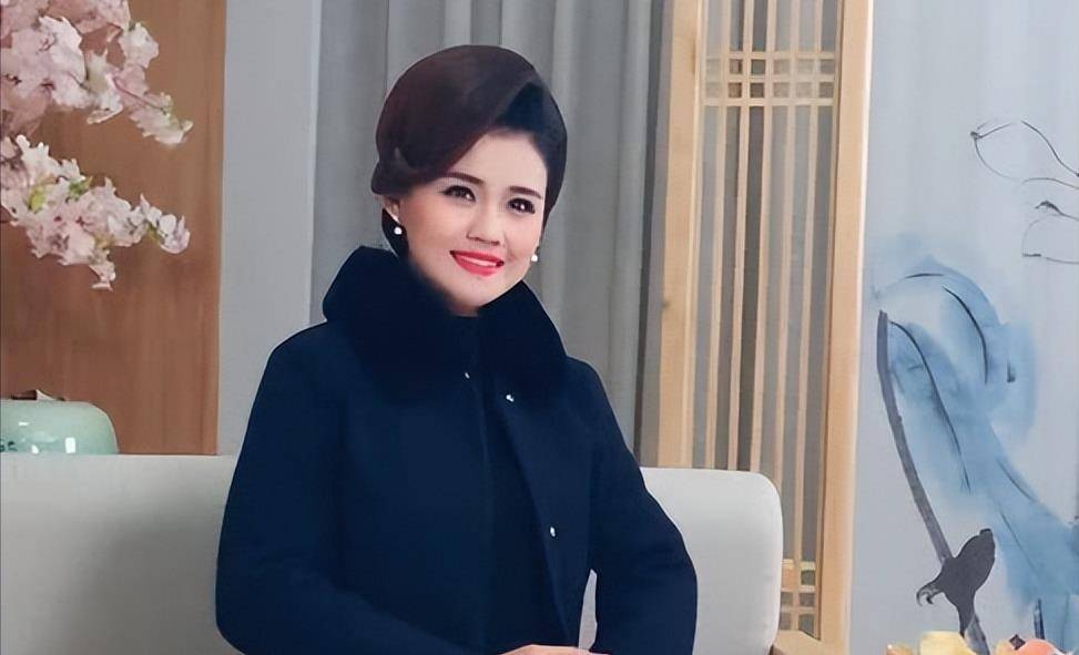 安天天15岁入行,1天换480套衣服拍照走红,马云表示太厉害了_因为_时候