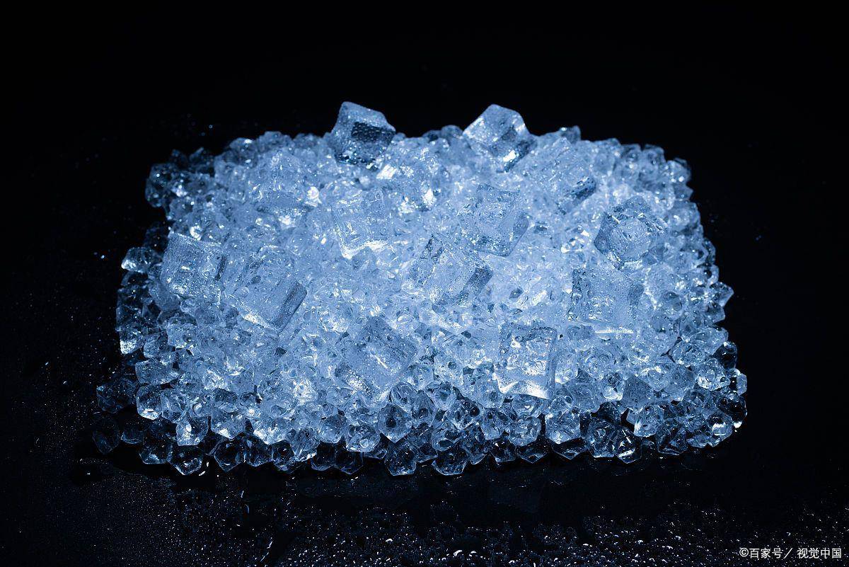 为什么硫酸锌晶体是无色的,而固体是白色的?_物质_颜色_反射