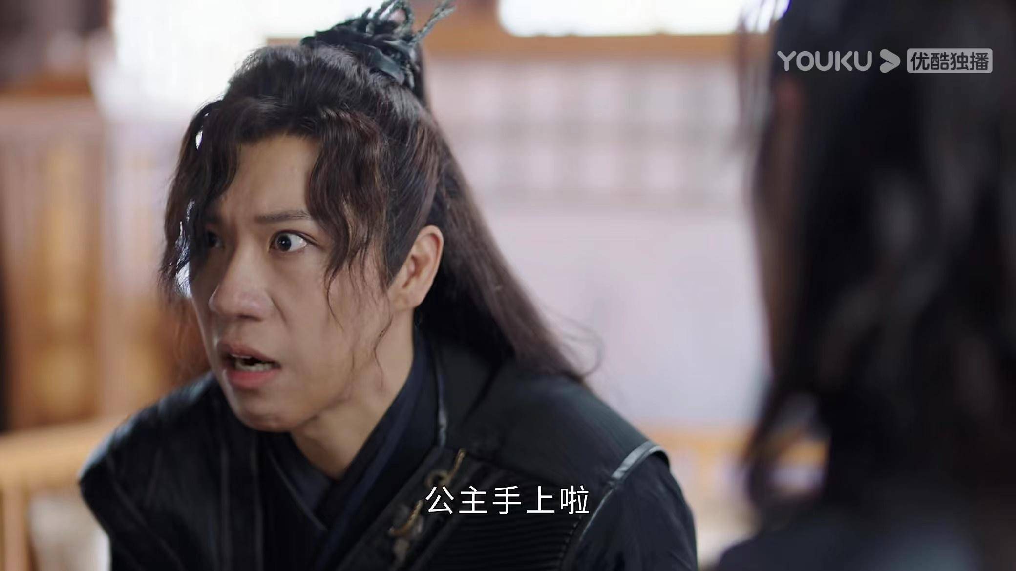 帝岚绝喝狼心狗肺汤蓝迪爵和伍兹之间的这条线也充满了笑话,蓝迪爵和