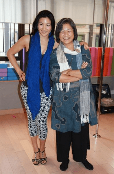 郑佩佩女儿原子惠晒42岁孕照,挺8月孕肚胖好多,非洲老公超帅_妈妈_袁