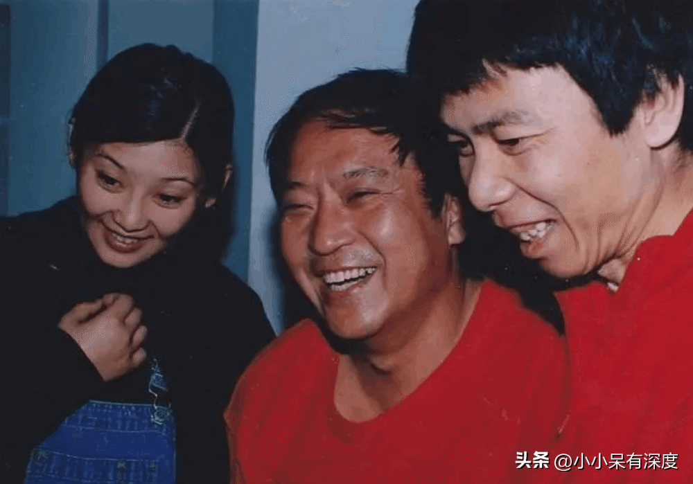 73岁的牛群近照,妻离子散靠走穴维持生活的他,晚年生活让人唏嘘_冯巩