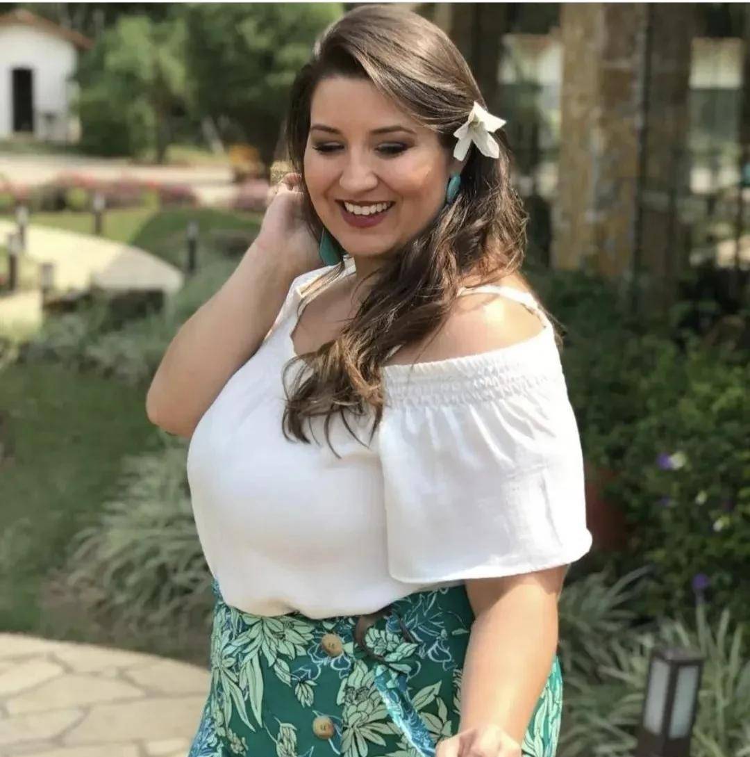 成熟的大号水蜜桃,大码模特:barbara rosa_年纪_生活_美国