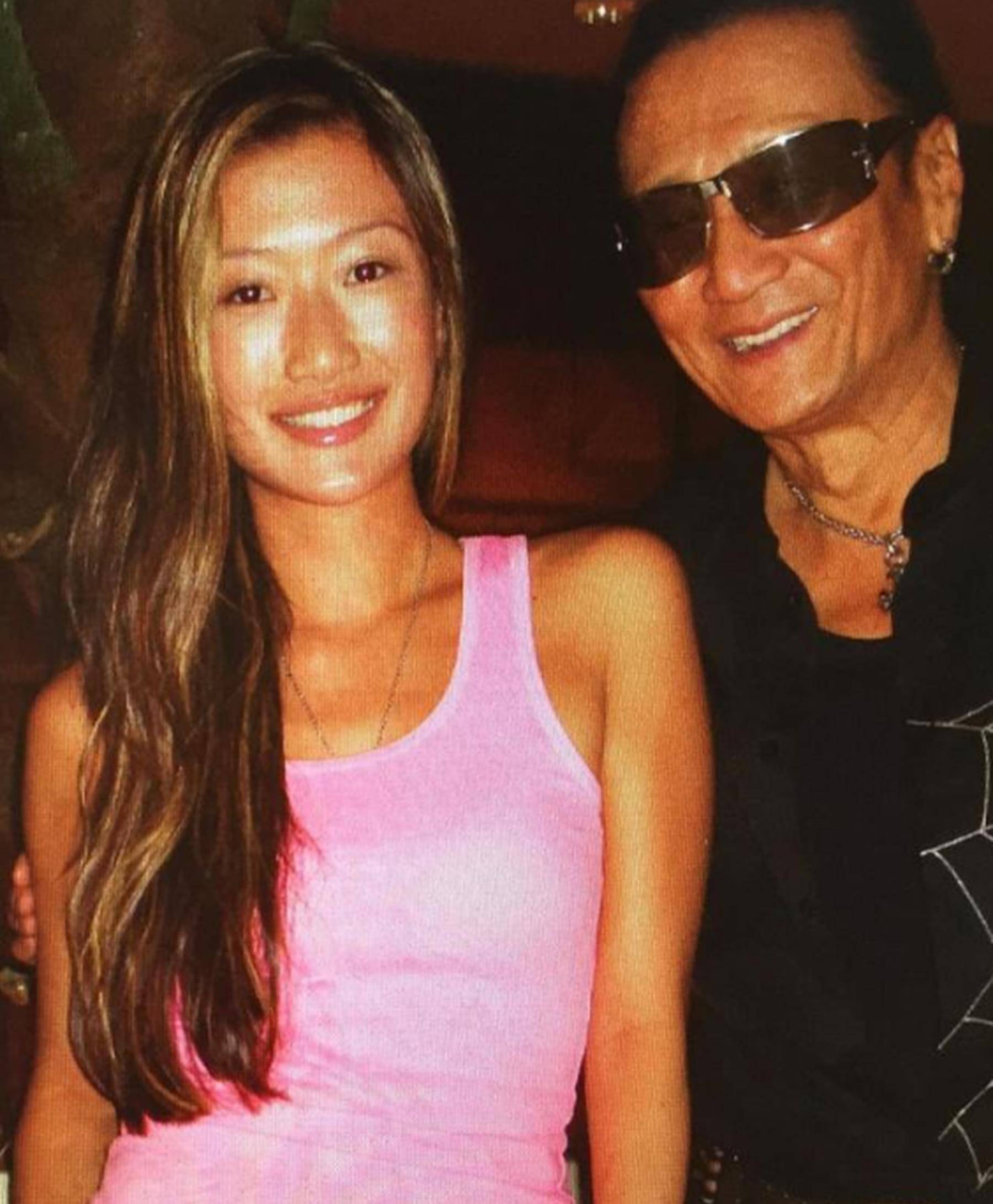 谢贤84岁大寿显"凄凉":儿子谢霆锋未现身,小49岁女友不见踪迹_林家栋