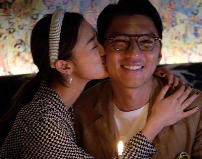 袁伟豪39岁生日提前撒糖,获女友香吻,被网友调侃:礼尚往来_宝儿_唐诗