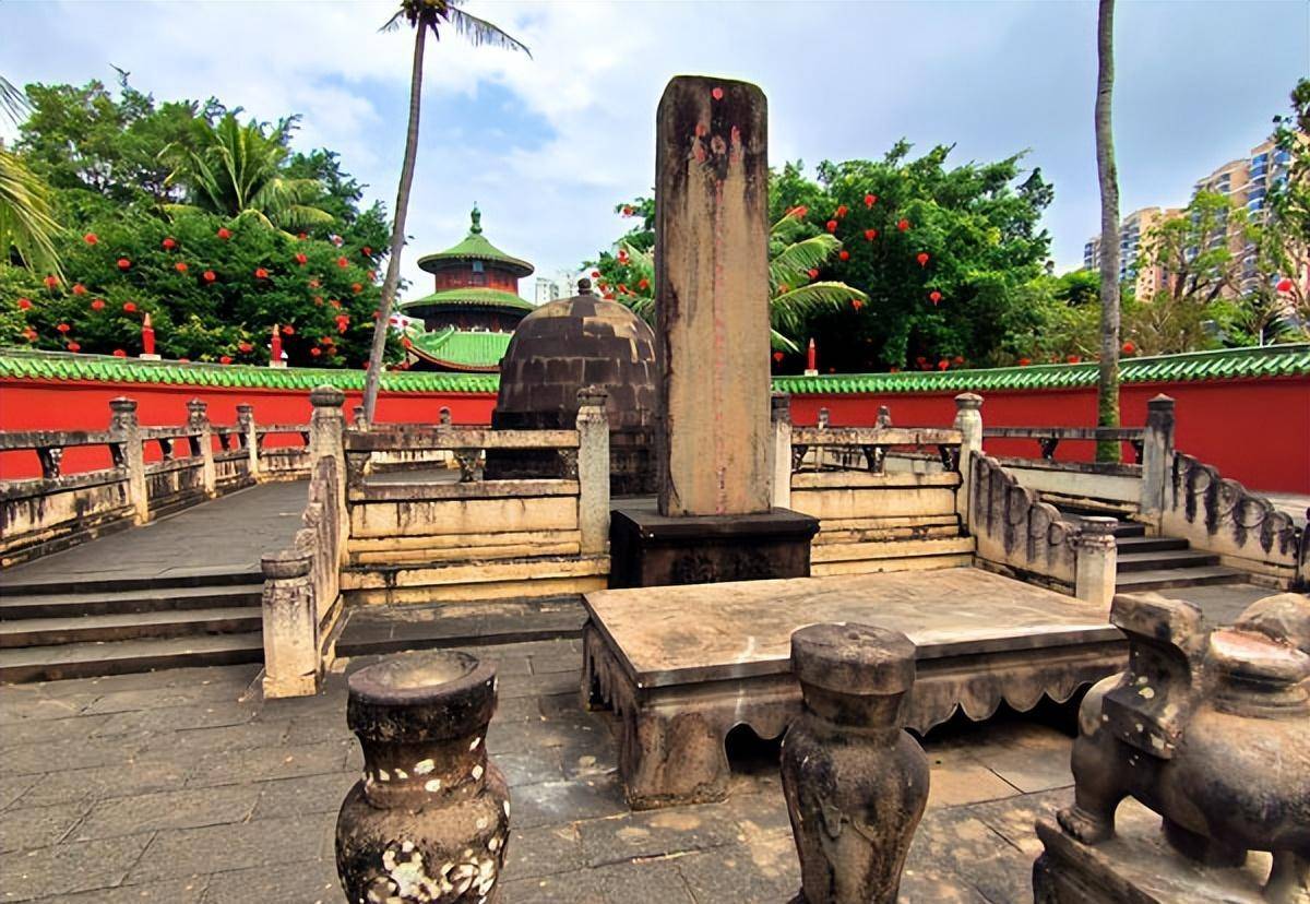 海南旅游:海口瞻仰海瑞文化公园(图)_摄影_冯赣勇_墓碑