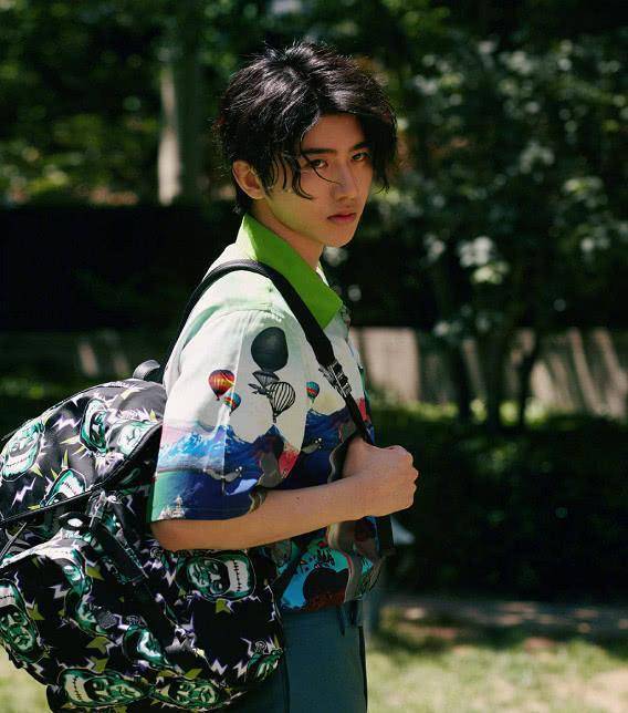 蔡徐坤"撞脸"年少时的木村拓哉,细看之下五官更精致_时候_认可_实力
