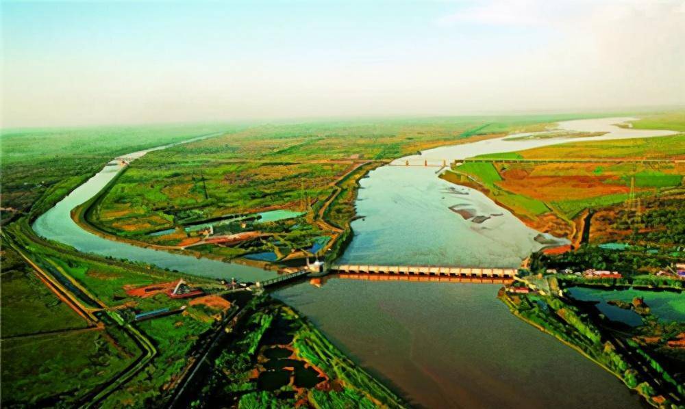 走遍内蒙古-看看"塞上江南"内蒙古四大平原_黄河_地势_排水